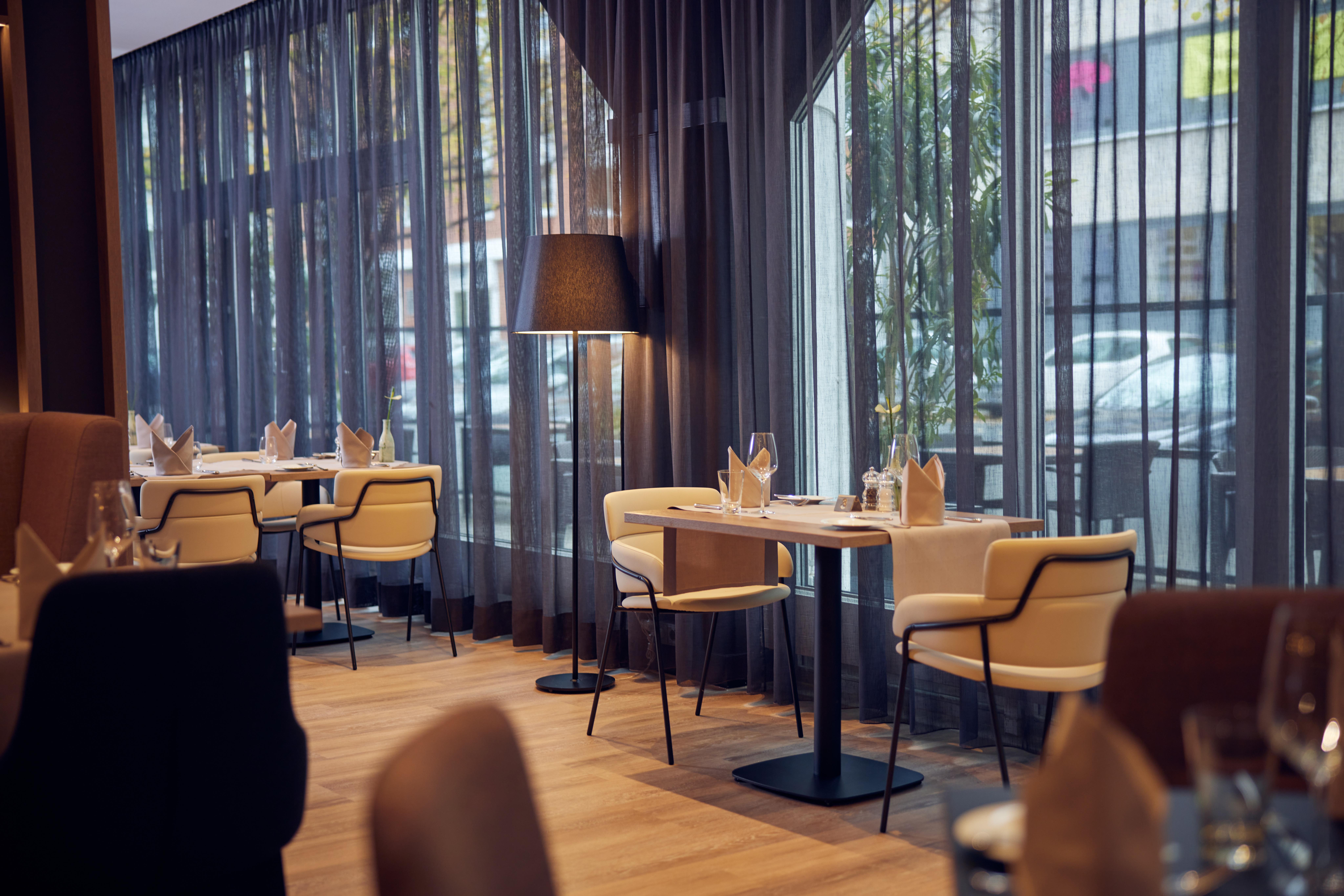 Doubletree By Hilton Schweizerhof Hotel 4*