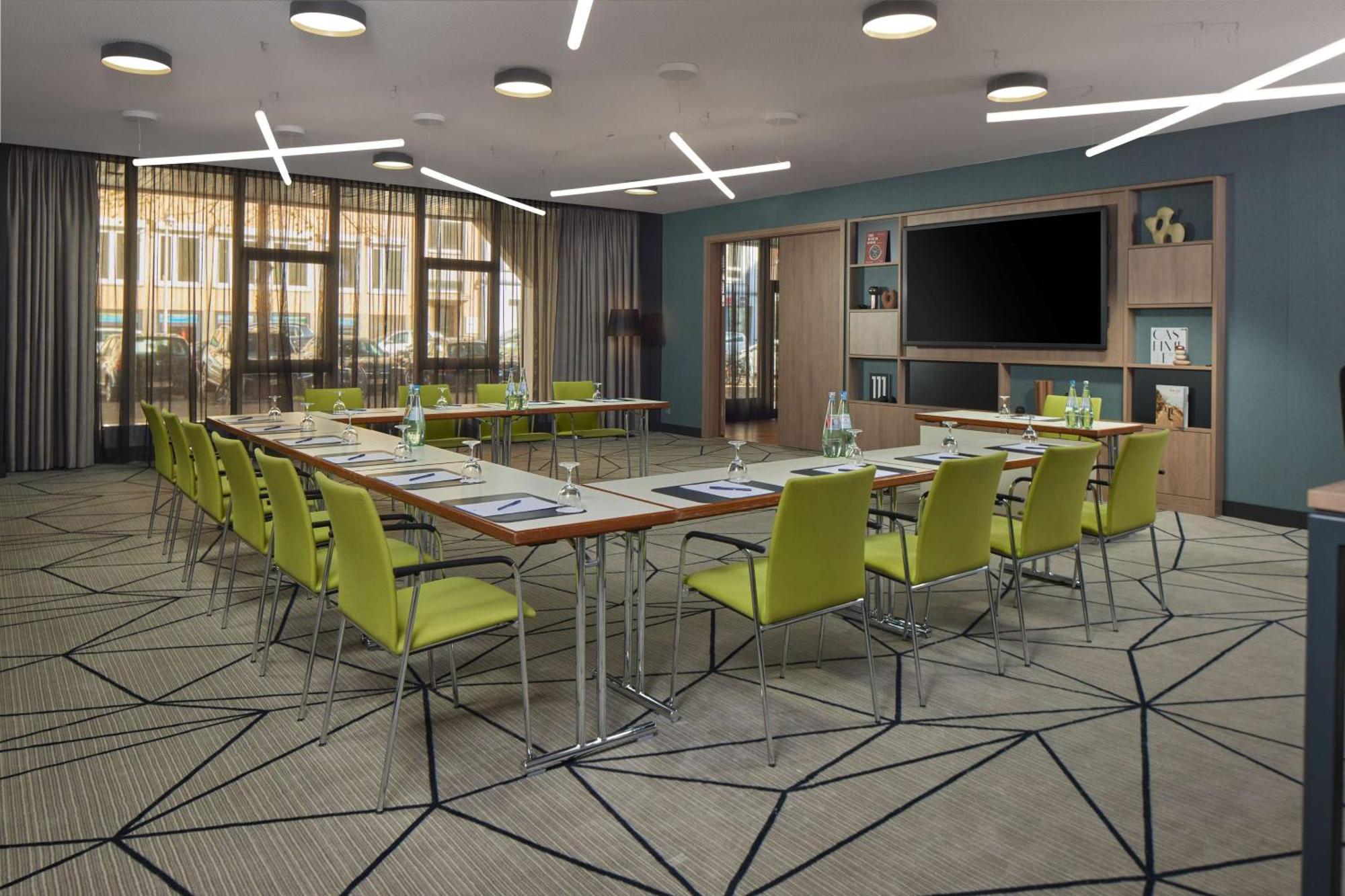 Hotel Doubletree By Hilton Schweizerhof Hannover