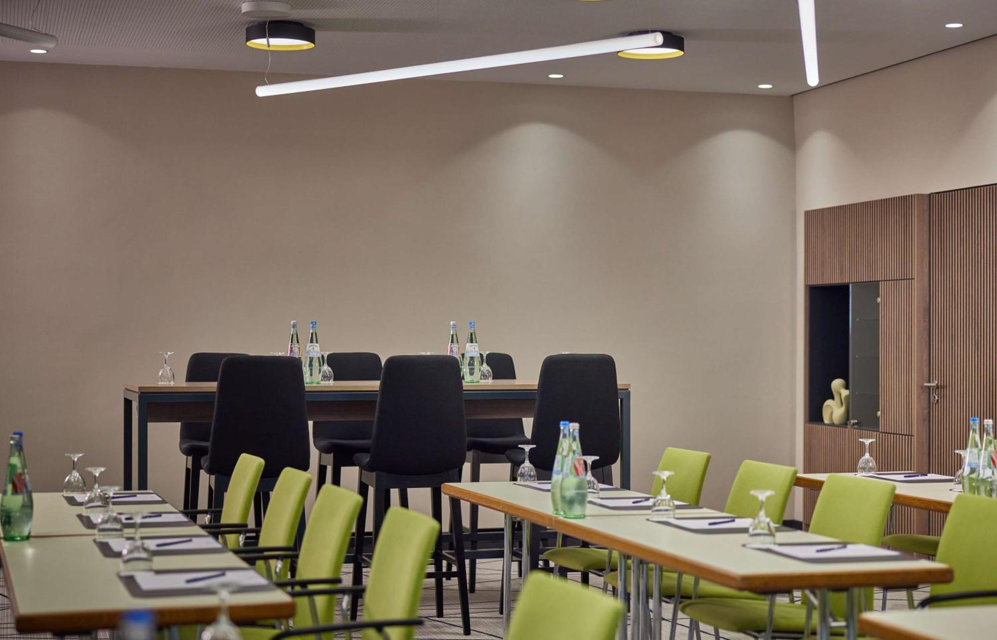 Hotel Doubletree By Hilton Schweizerhof 4*