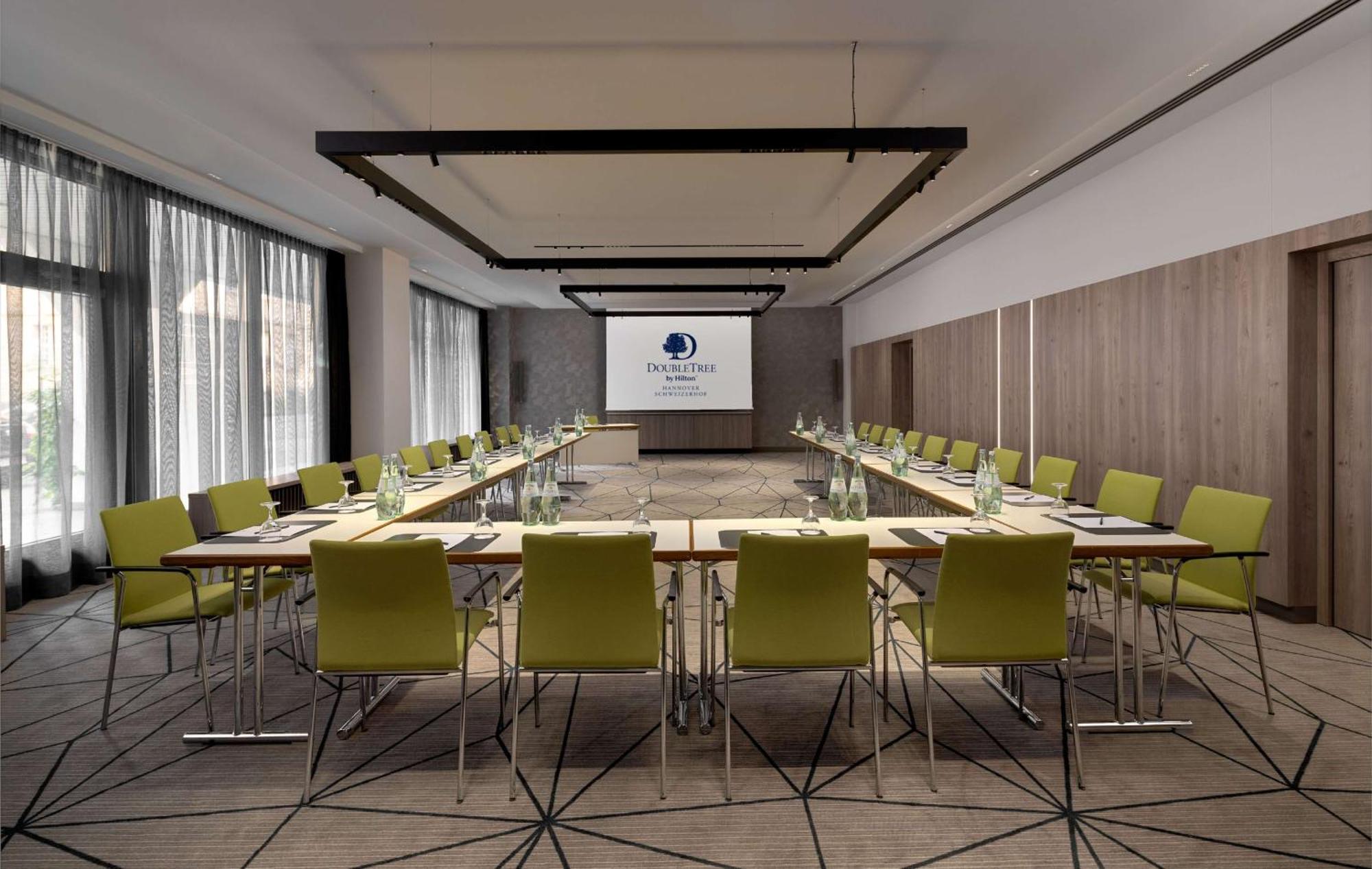 Doubletree By Hilton Schweizerhof Hotel 4*