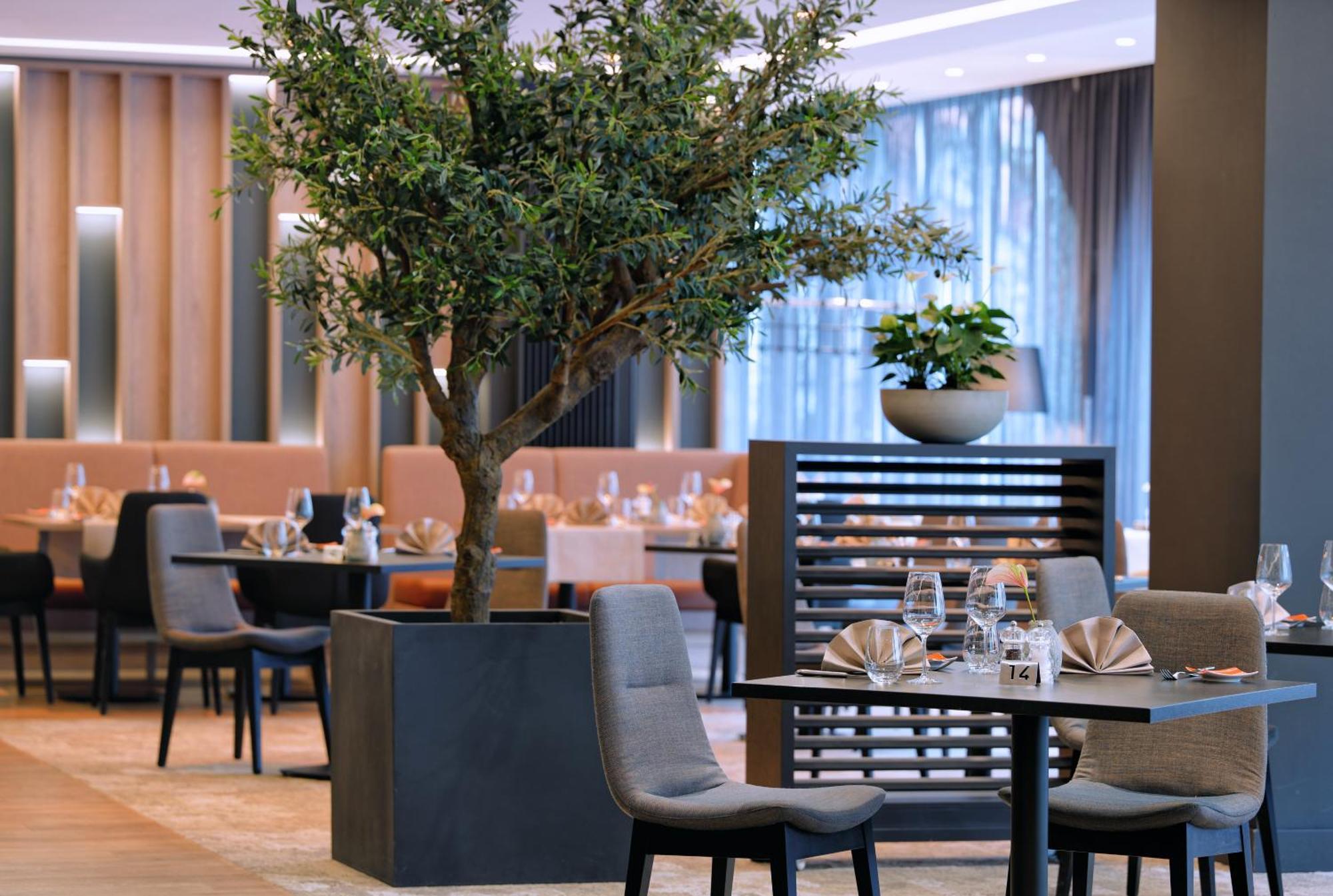 Doubletree By Hilton Schweizerhof Hannover